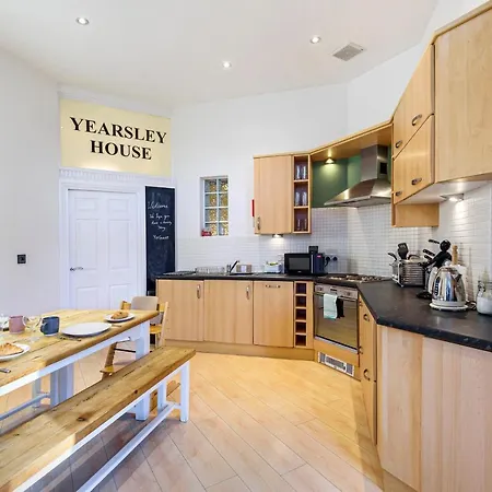 Апартаменты Yearsley House